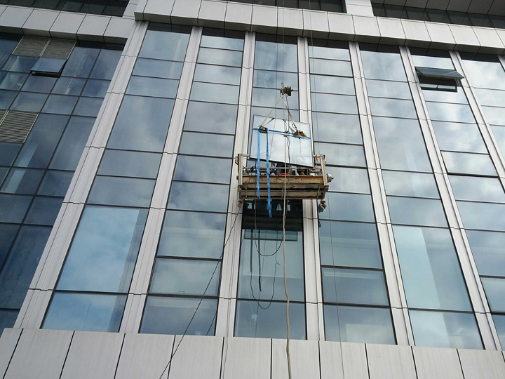 招商银行玻璃更换